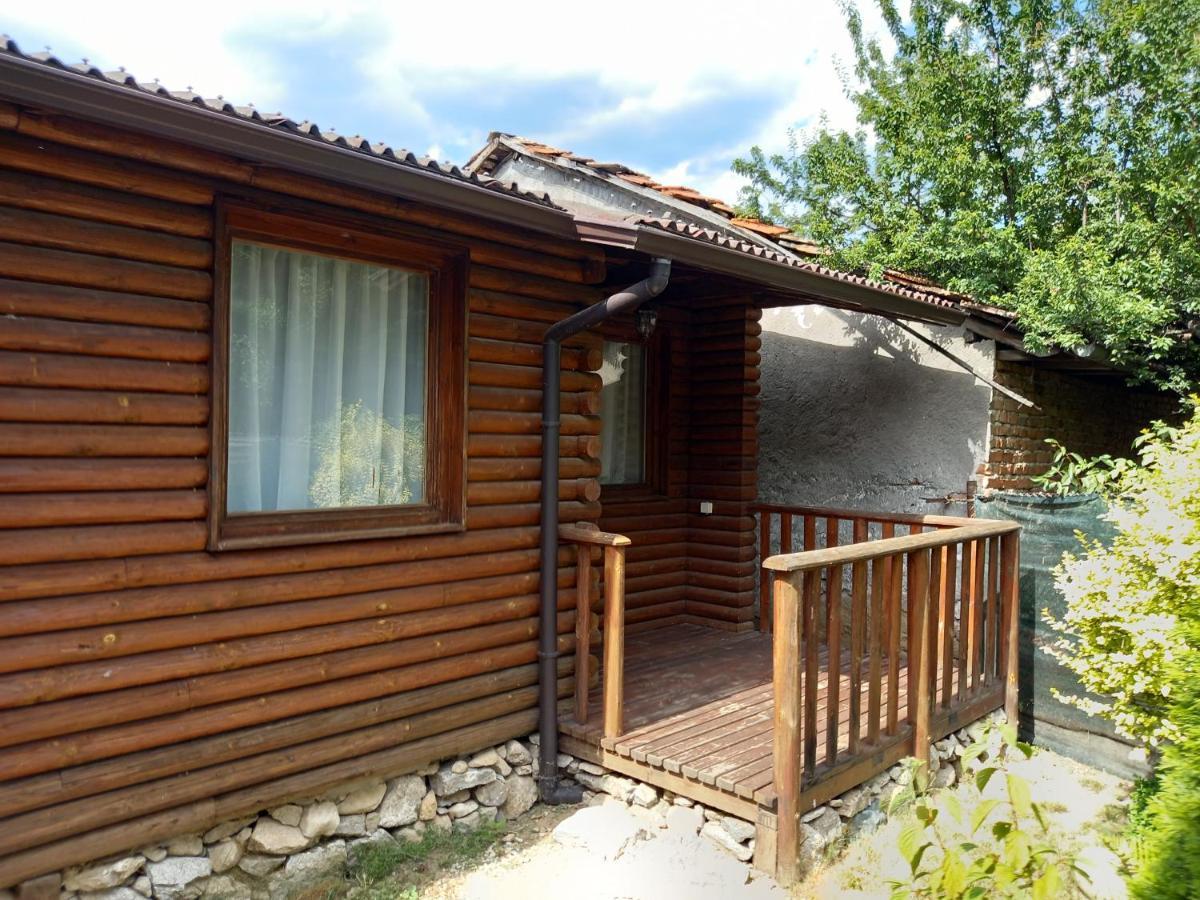 Guest House Raffe Dobrinishte Exterior foto