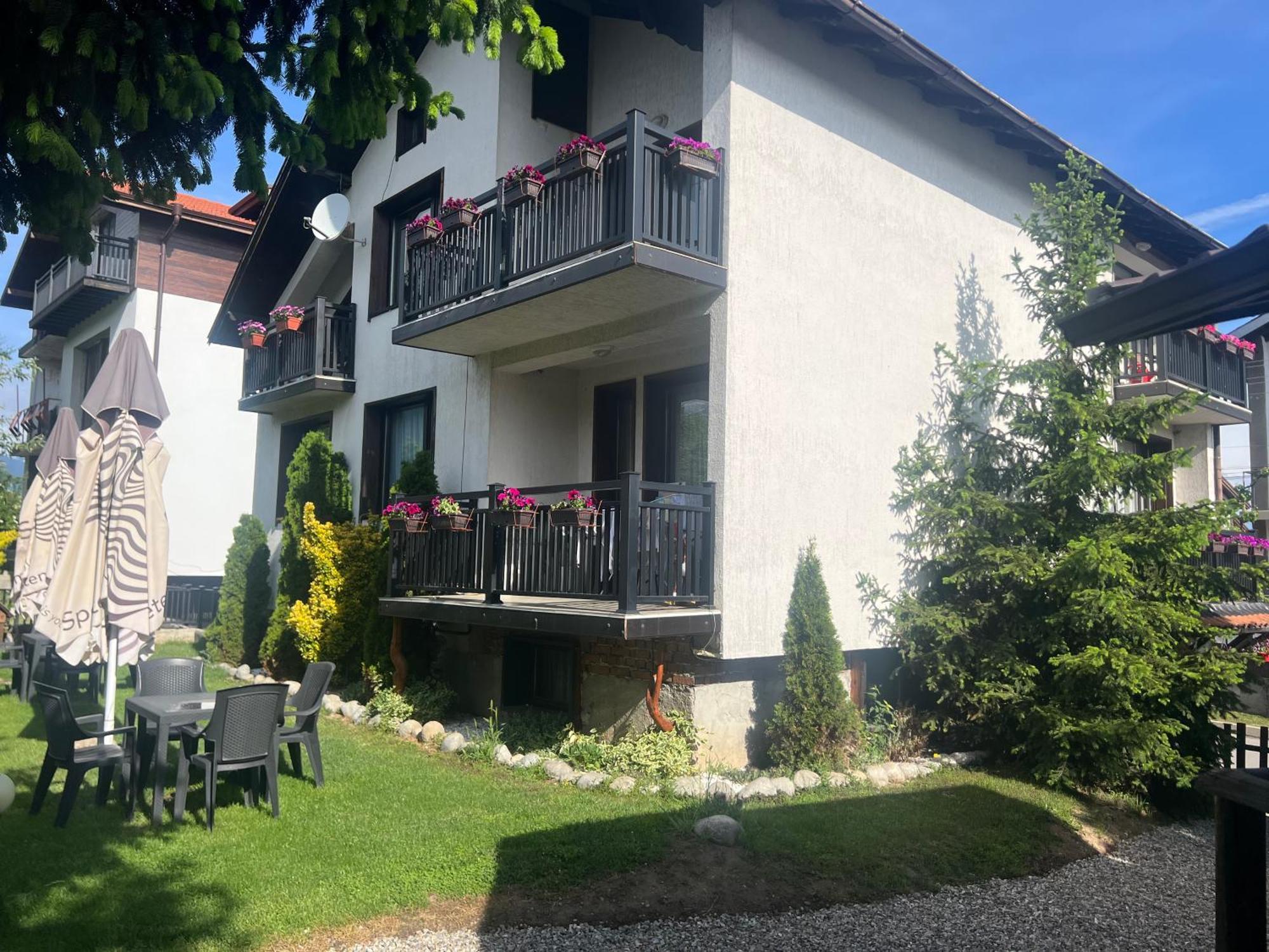 Guest House Raffe Dobrinishte Exterior foto