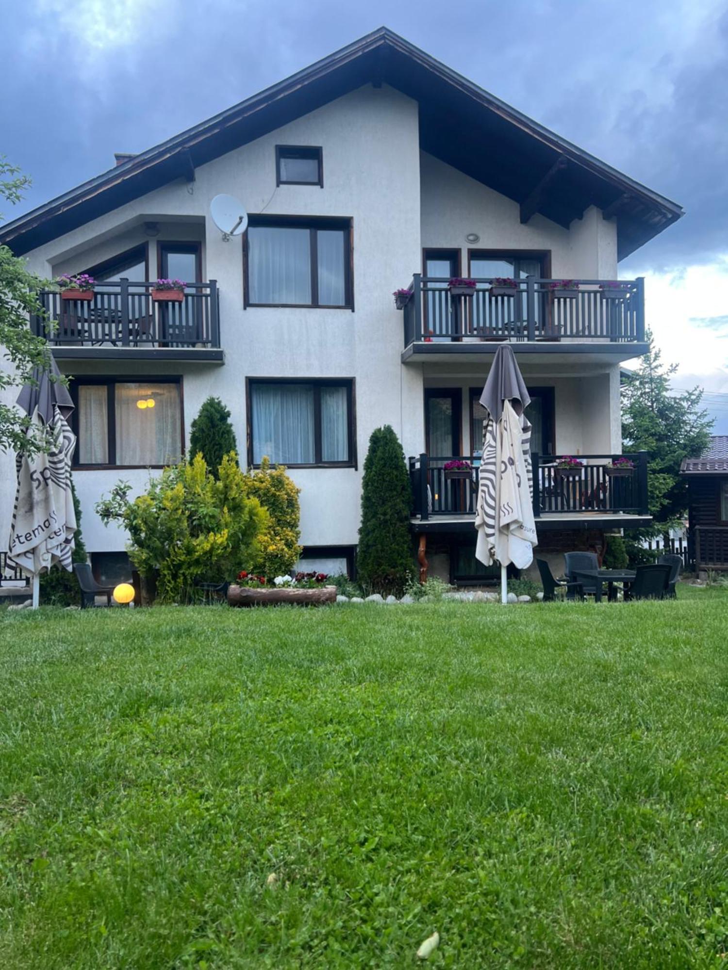 Guest House Raffe Dobrinishte Exterior foto