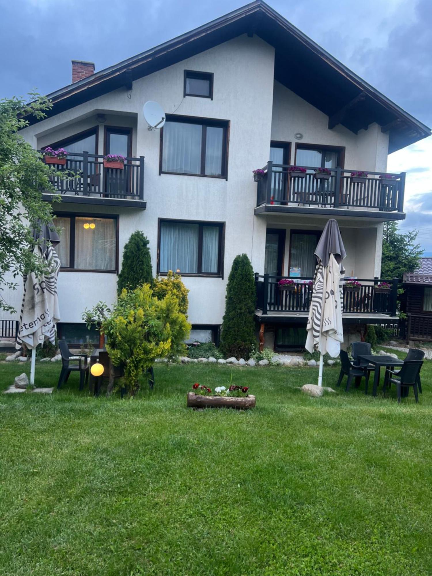 Guest House Raffe Dobrinishte Exterior foto