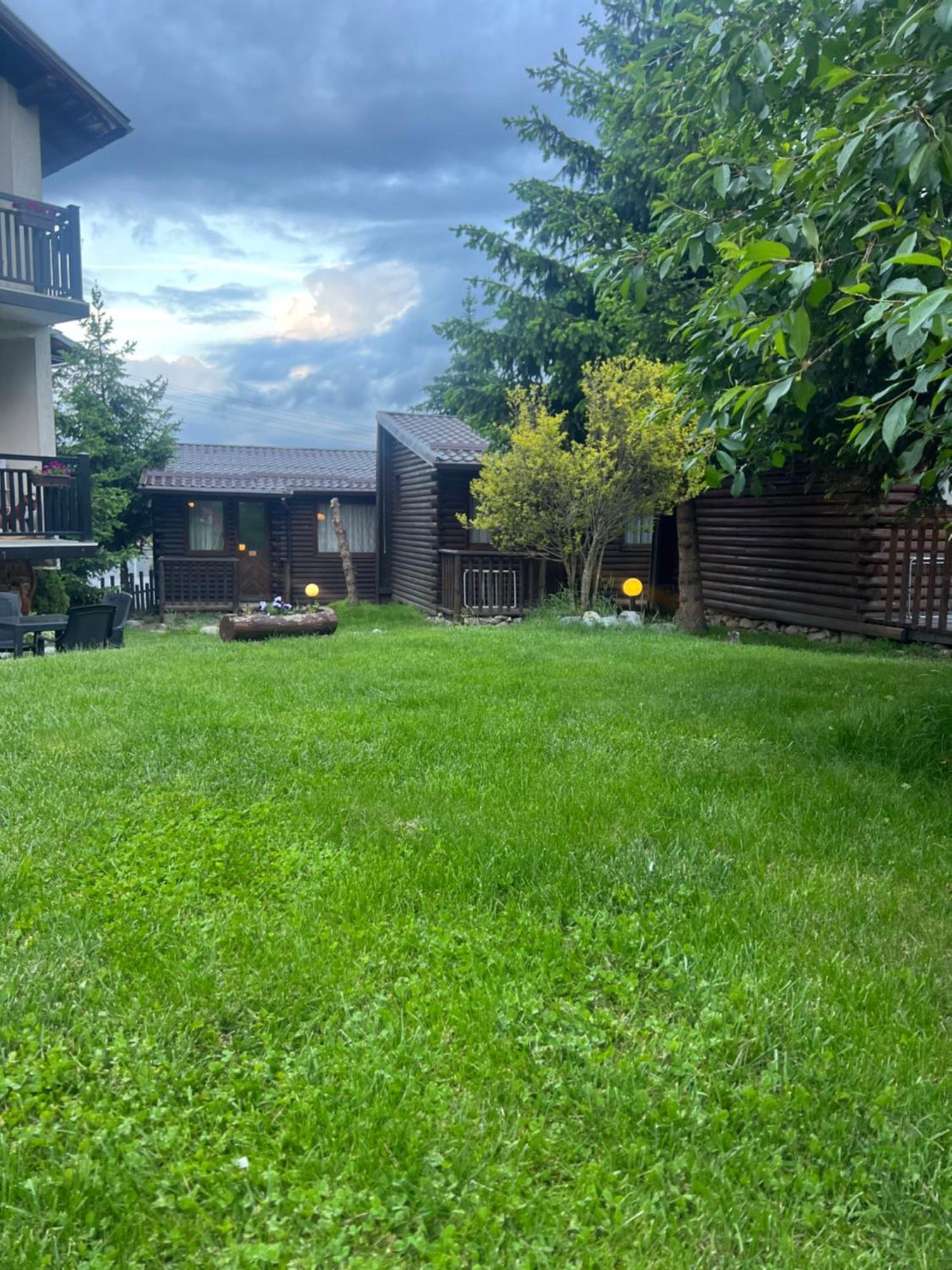 Guest House Raffe Dobrinishte Exterior foto