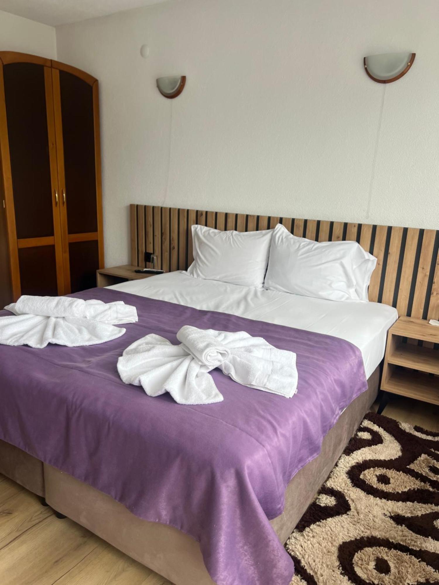 Guest House Raffe Dobrinishte Exterior foto